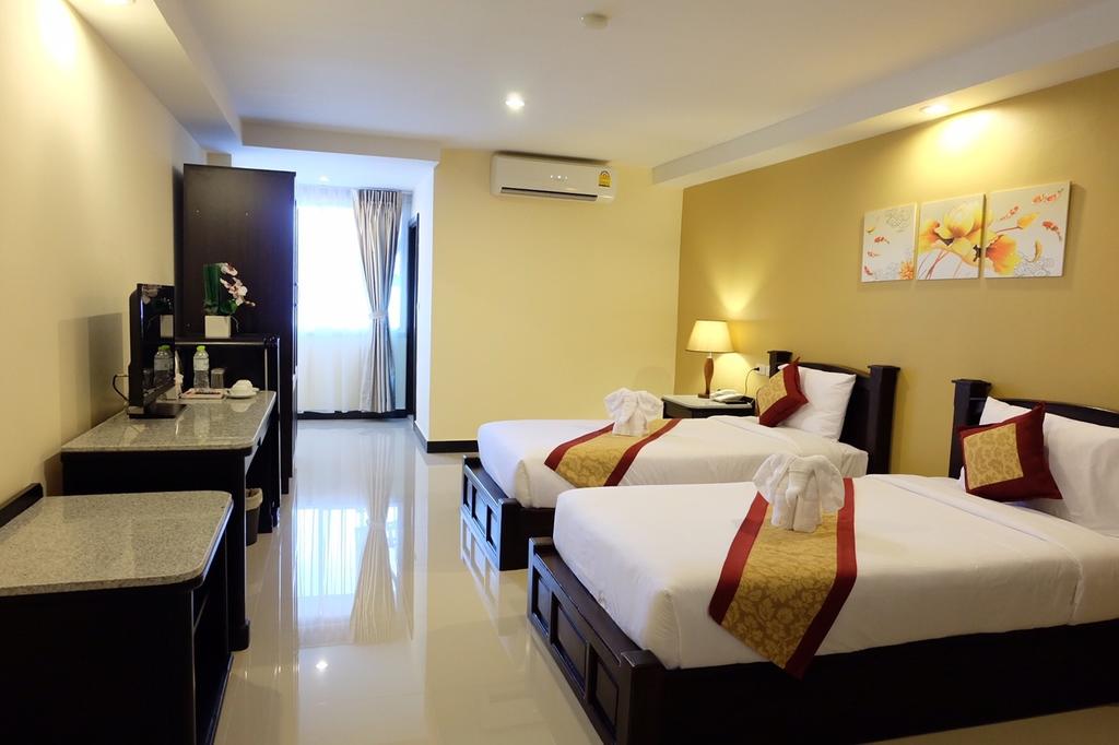 Superior Twin - Accommodation The Grand Day Night Hotel in pattaya , pattaya hotel, pattaya resort, sout pattaya hotel